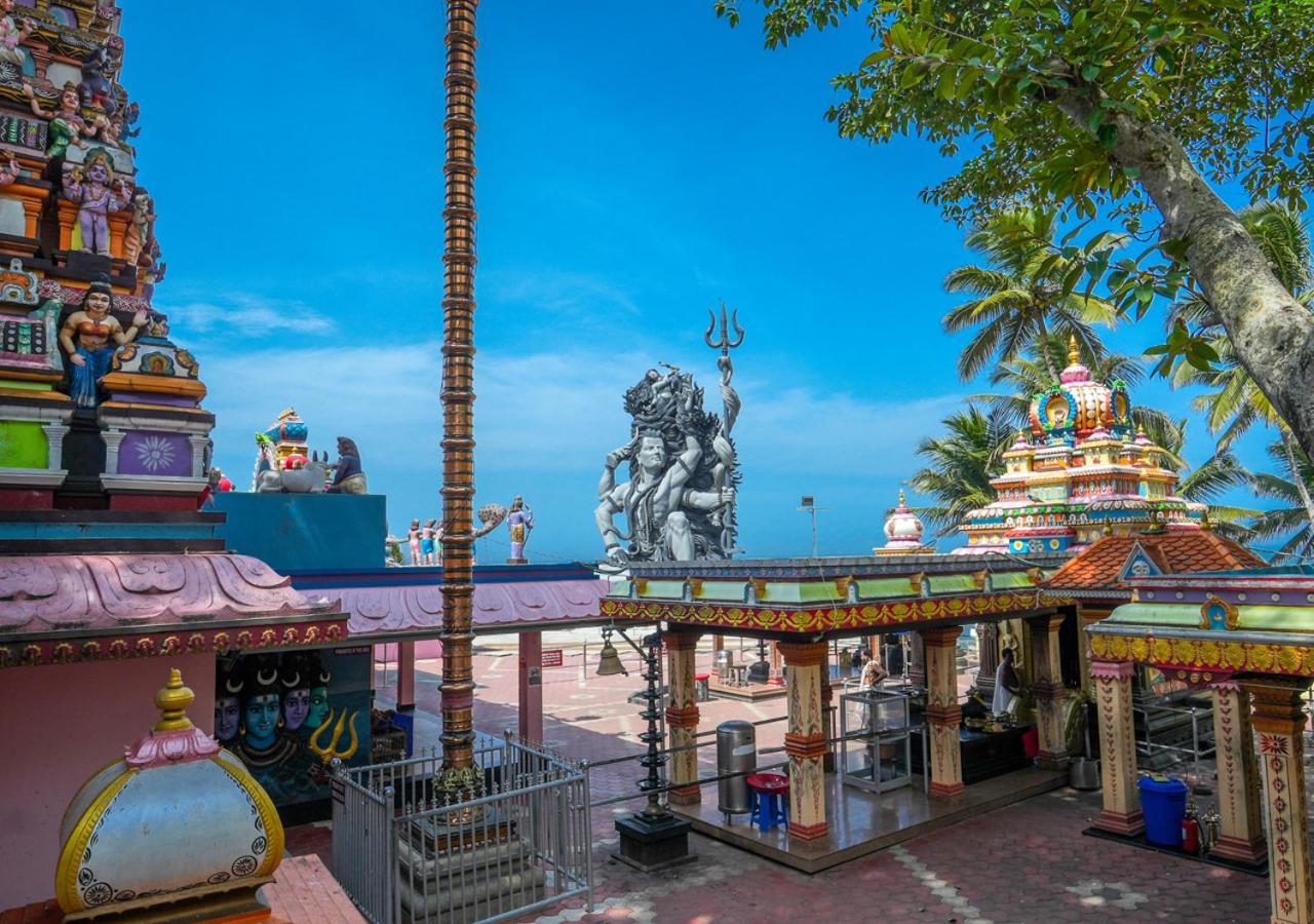 Pop Tavern Kovalam Beach Villa By Voye Homes Exteriör bild