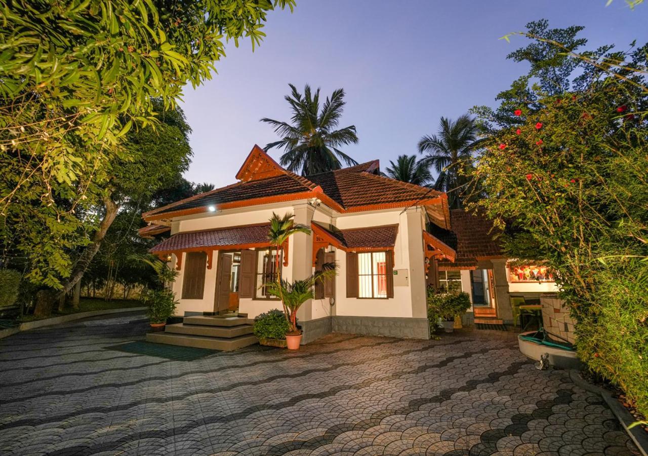 Pop Tavern Kovalam Beach Villa By Voye Homes Exteriör bild