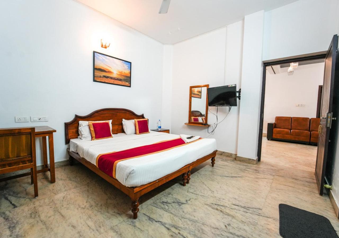 Pop Tavern Kovalam Beach Villa By Voye Homes Exteriör bild